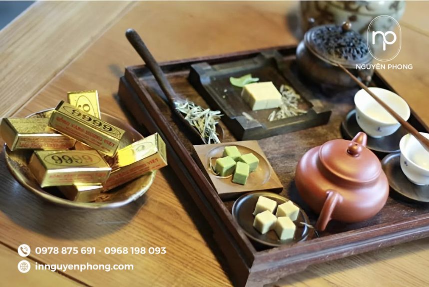 in hộp bánh đậu xanh ánh vàng thu hút khách hàng